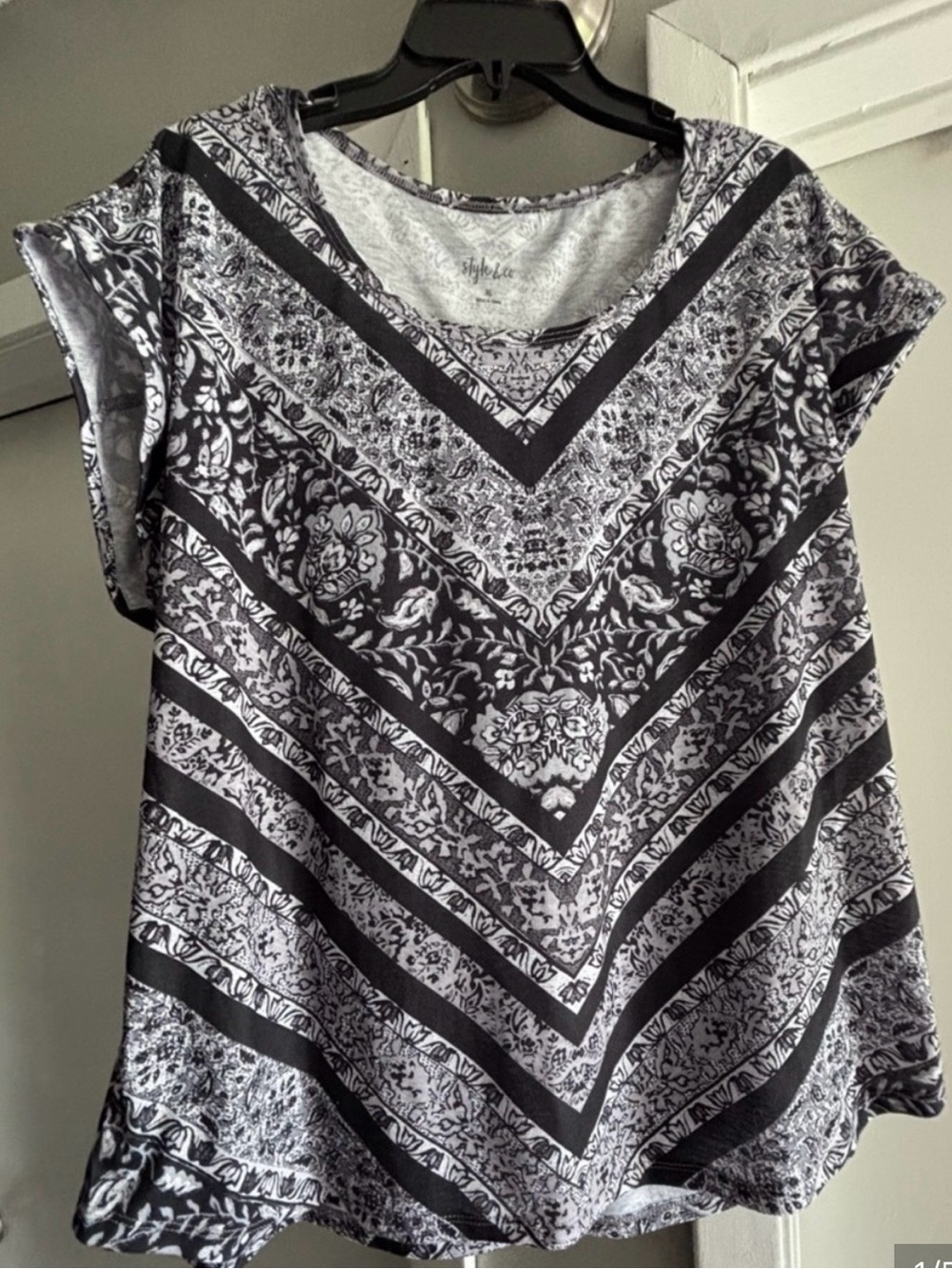 XL Top Bundle | Liz Claiborne, Como Vintage & Style & Co. - Picture 6 of 7